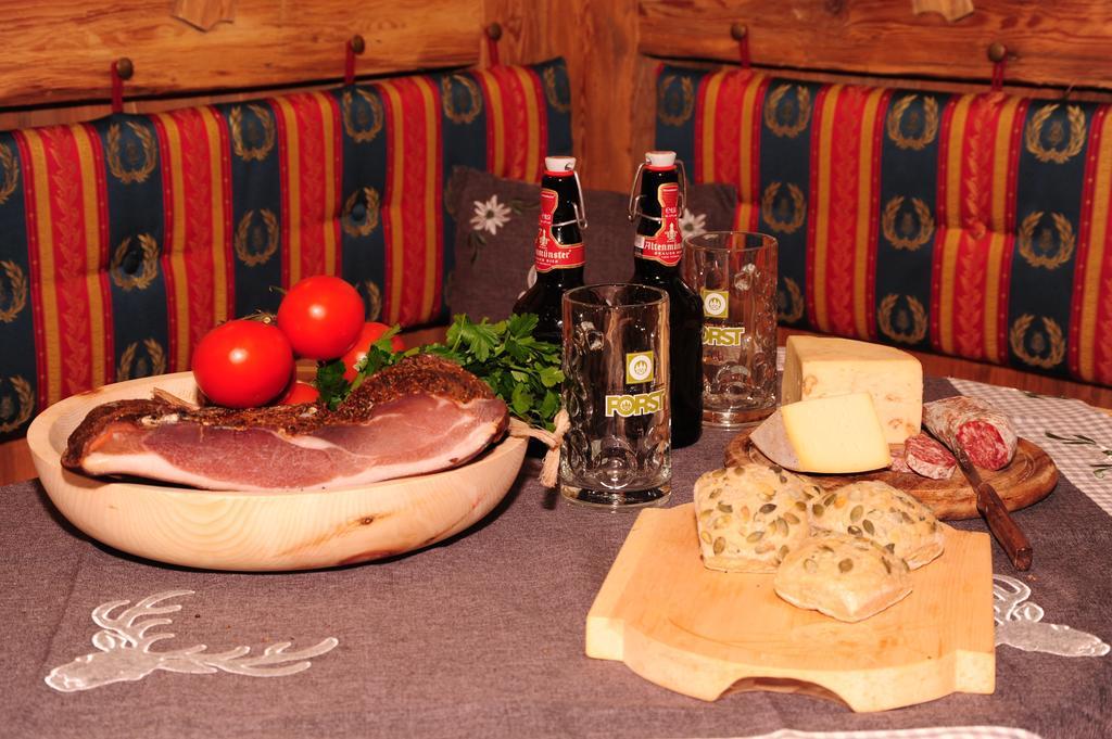 Chalet Alpenrose Bio Wellness Naturhotel Cogolo Bagian luar foto