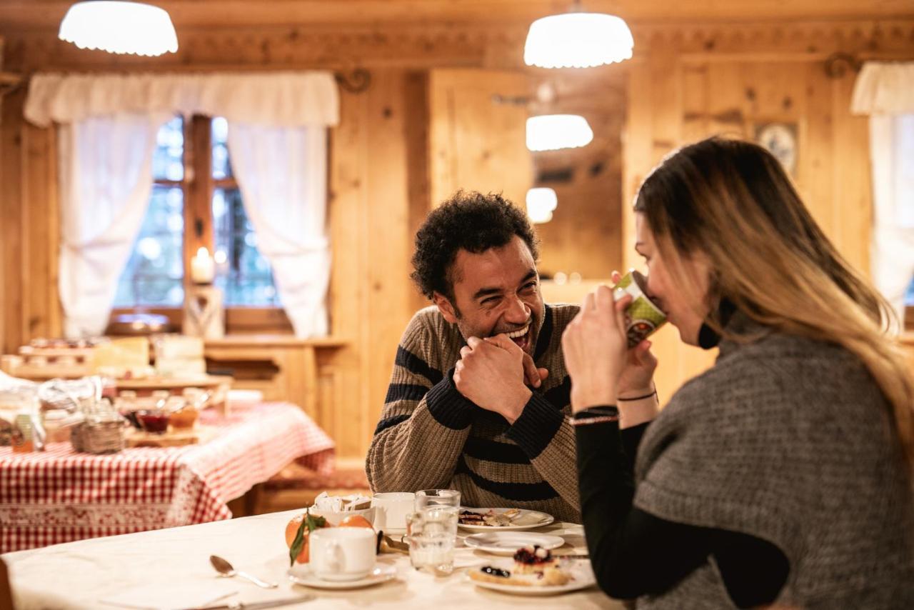 Chalet Alpenrose Bio Wellness Naturhotel Cogolo Bagian luar foto