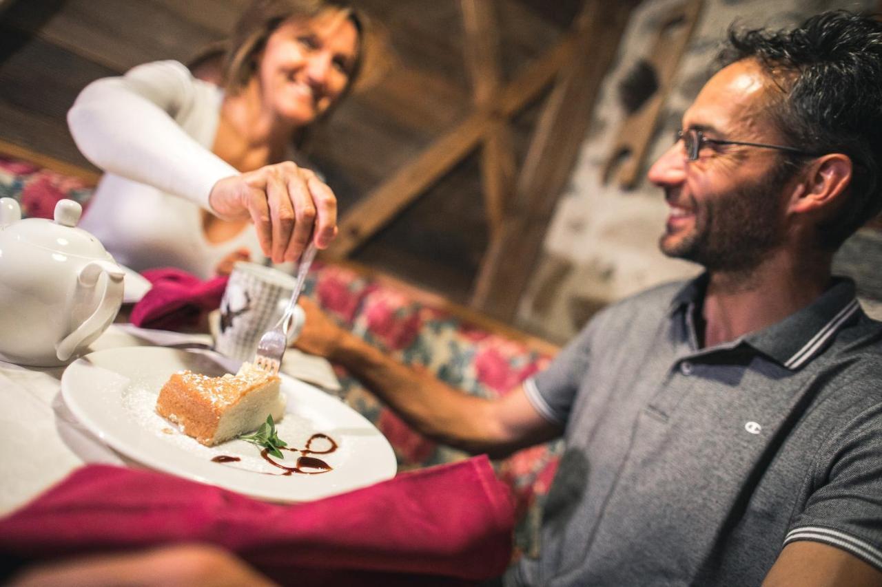 Chalet Alpenrose Bio Wellness Naturhotel Cogolo Bagian luar foto