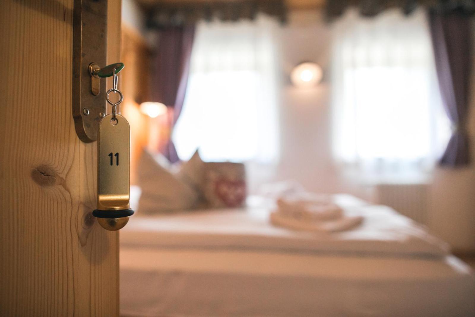 Chalet Alpenrose Bio Wellness Naturhotel Cogolo Bagian luar foto