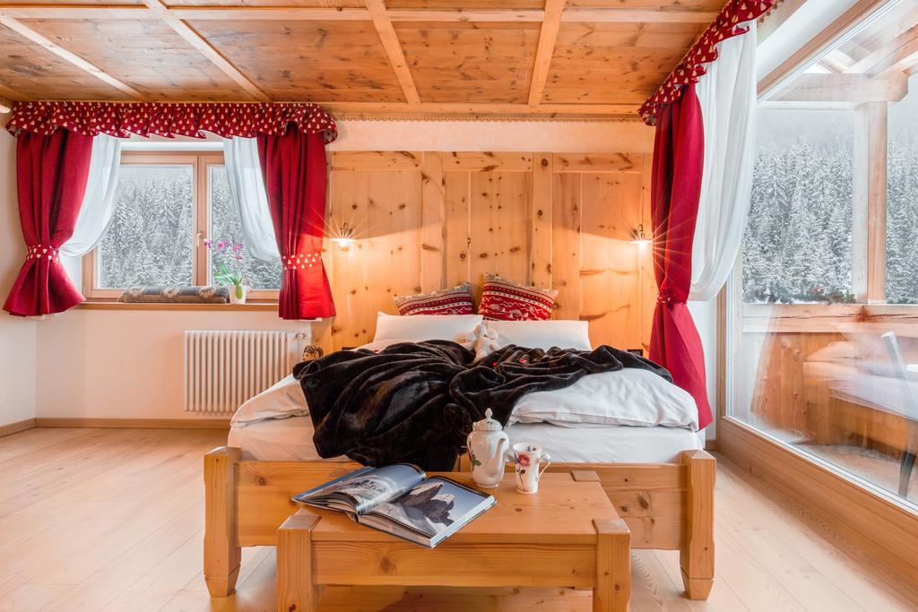 Chalet Alpenrose Bio Wellness Naturhotel Cogolo Bagian luar foto