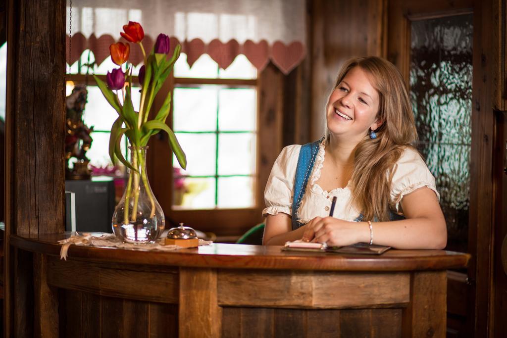 Chalet Alpenrose Bio Wellness Naturhotel Cogolo Bagian luar foto