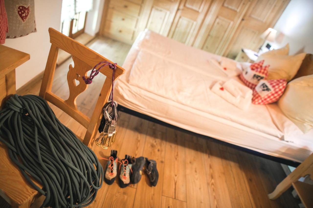 Chalet Alpenrose Bio Wellness Naturhotel Cogolo Bagian luar foto